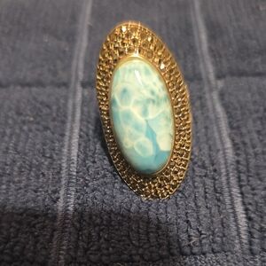 Elegant Gold and Blue Stone Ring